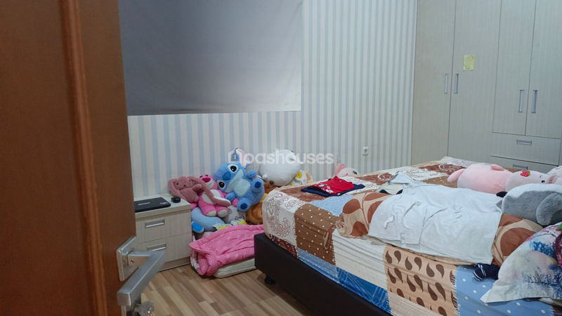 Graha Raya Cluster Bougenvile Loka Blok N6-15