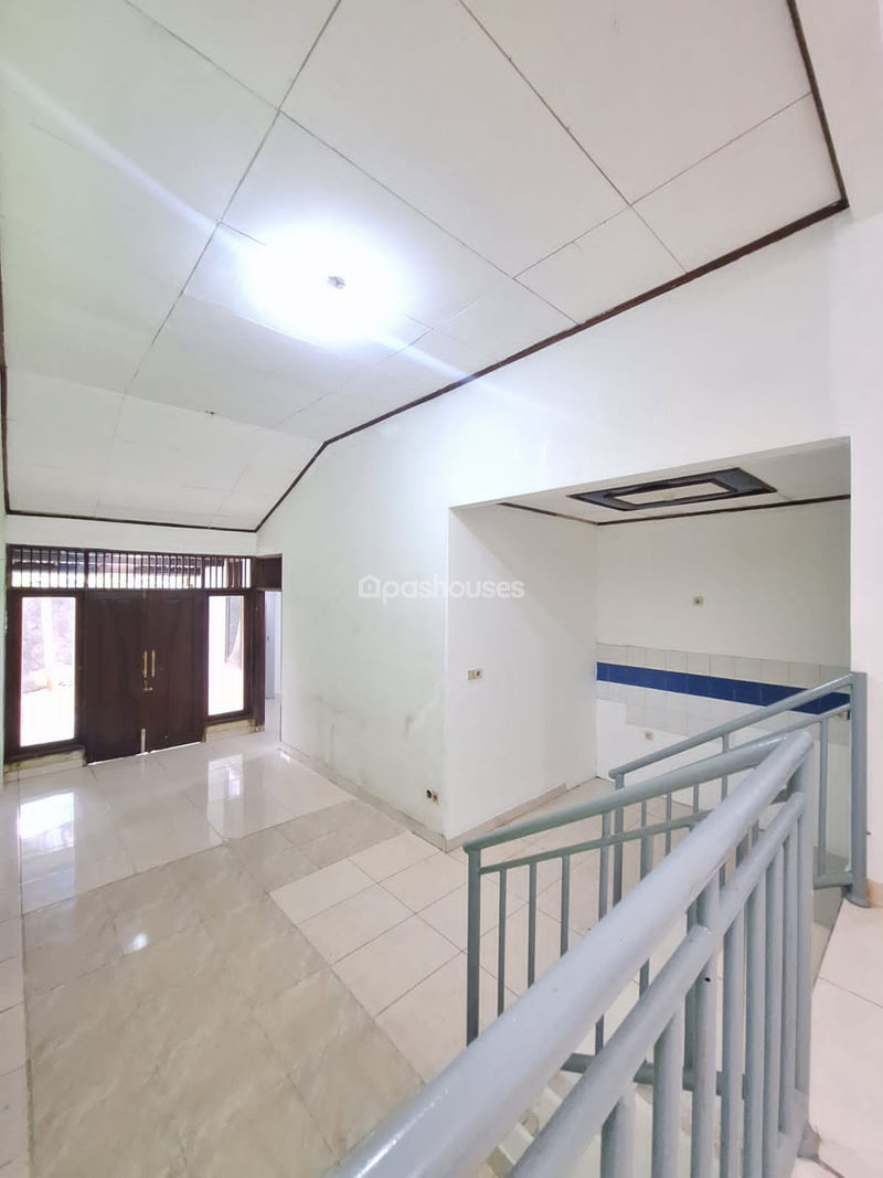 Jalan Poncol Indah Tangerang Selatan