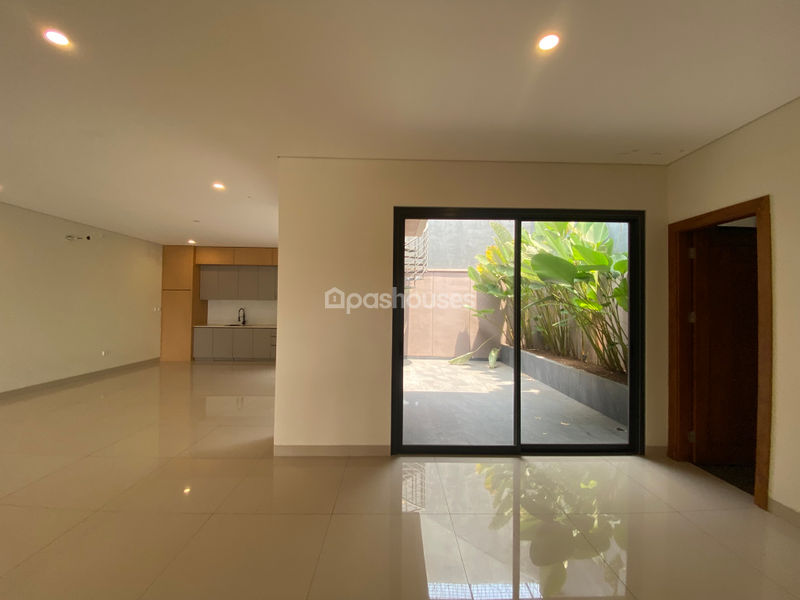 Legenda Wisata Zona Colombus Blok B15 No.5