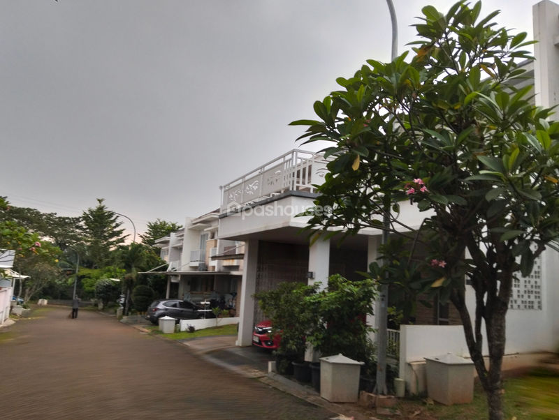 Grand Cibubur Country Cluster Royal Wood