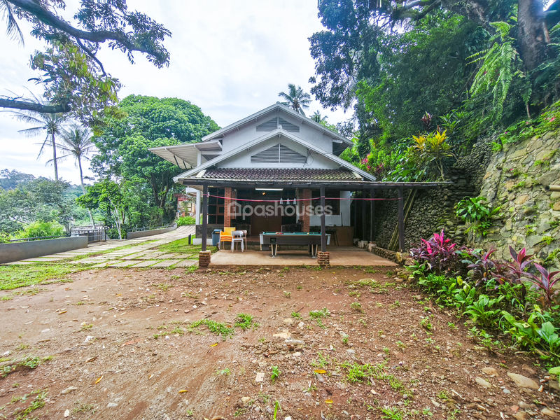 Kampung Ciliwung Riverside