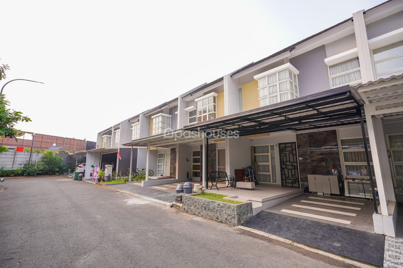 Grand Wisata Bekasi Cluster La Monte Farella