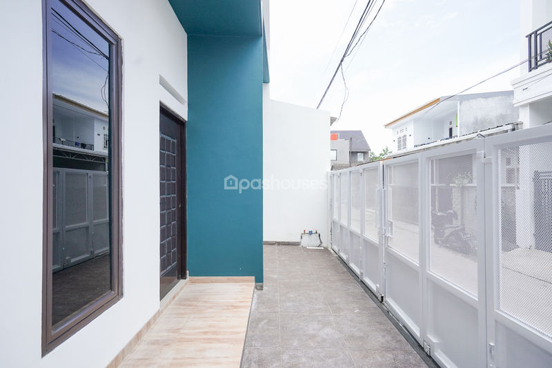 Perum Tytyan Kencana Blok B3 No.5