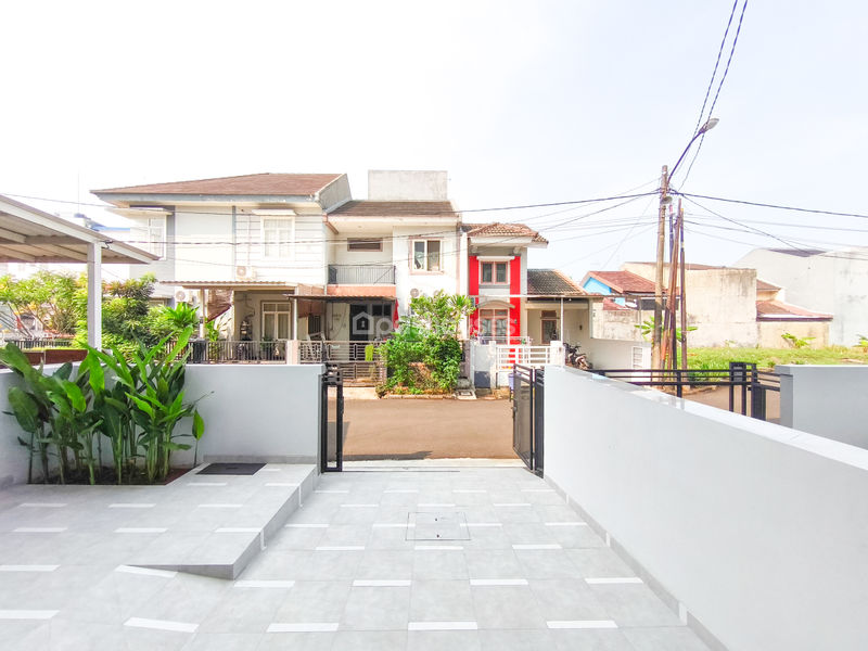 Jalan Kelapa Molek 3 Sektor 8B Blok FA5 No.6