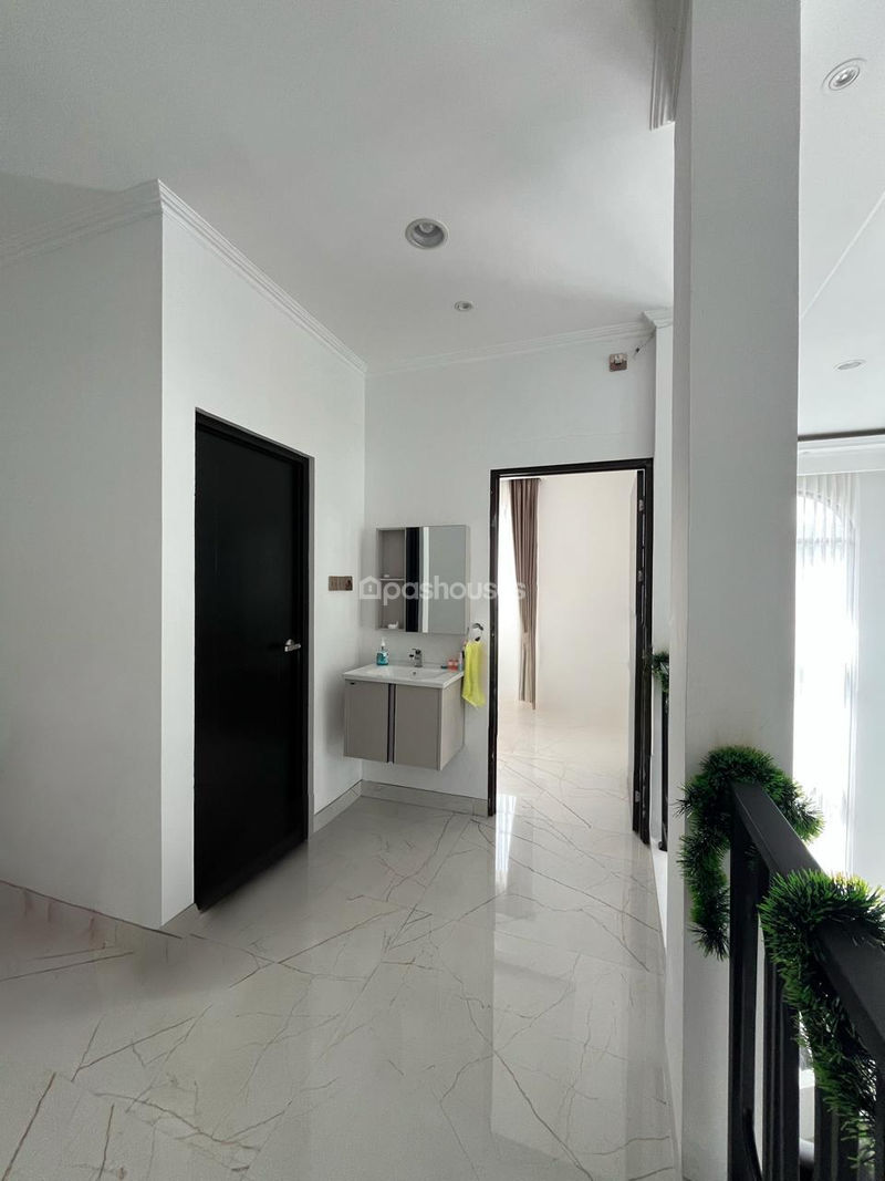 Perumahan Imperial Gading Blok E3 No.1