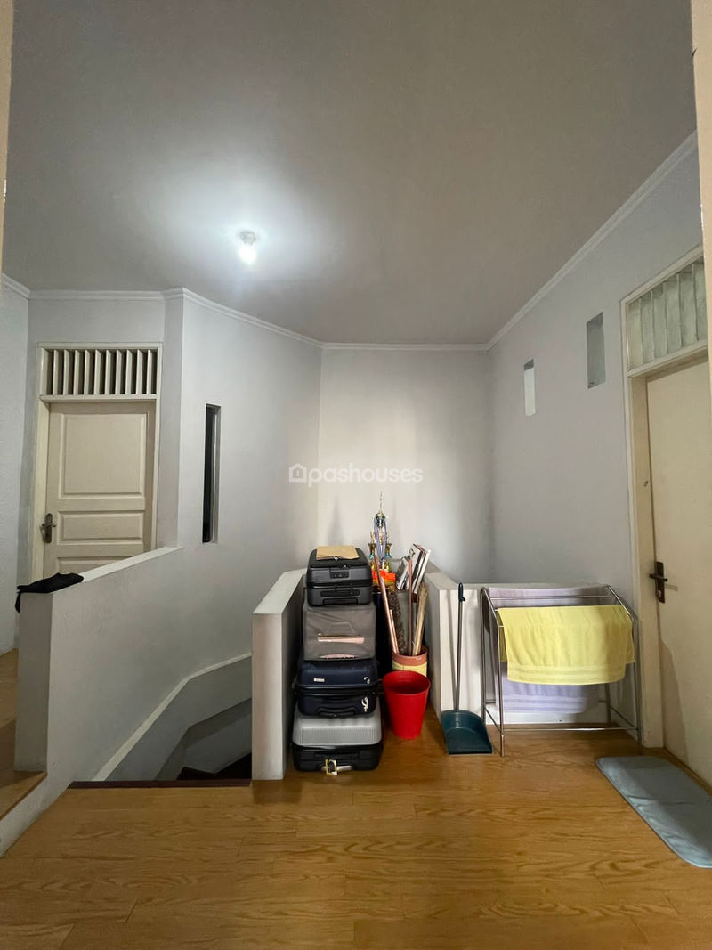 Jalan Lestari VI No.18A