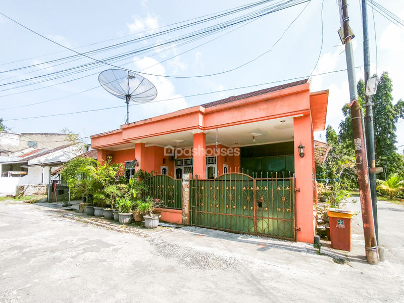 Perumahan Bumi Insani Blok B1 No.11