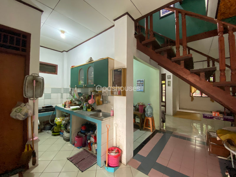 Jalan Bambu Hitam Cipayung