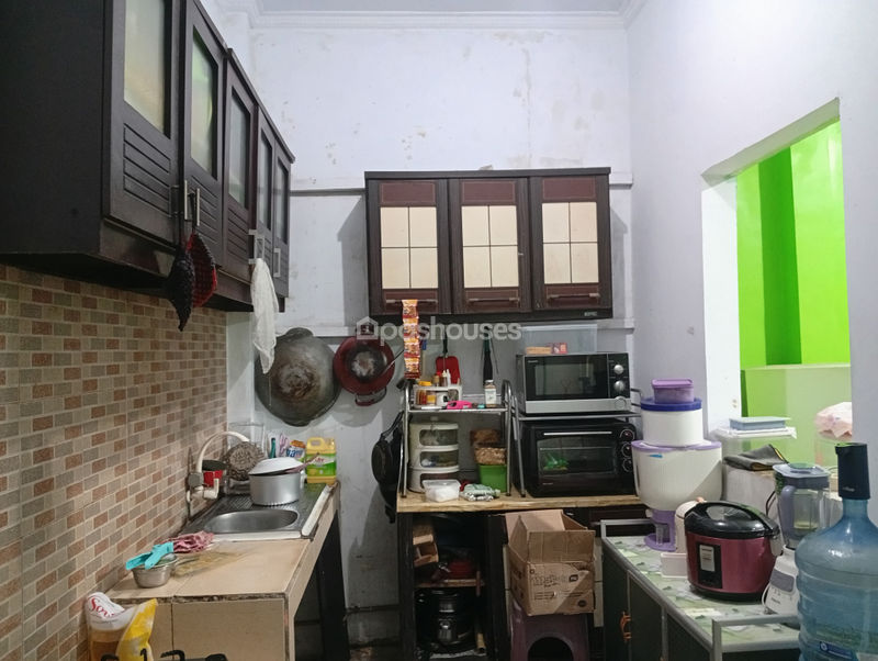 Jalan Mawar Merah 1 No.256