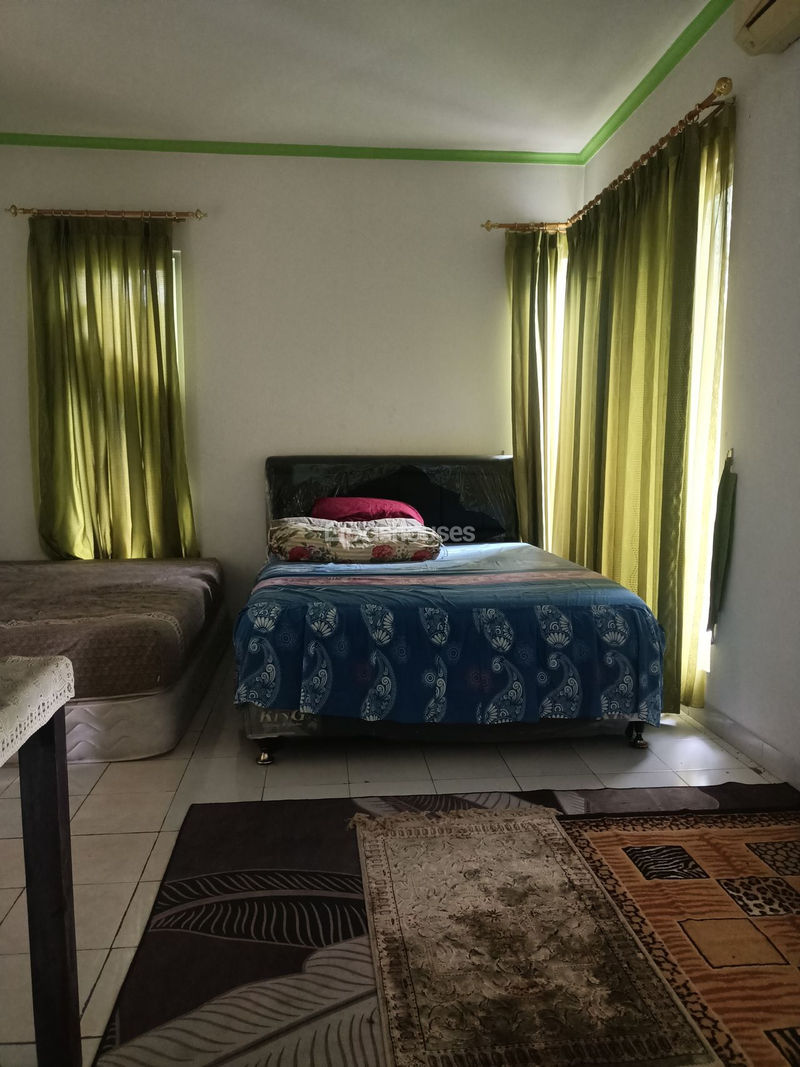 Kota Wisata Cluster Ottawa Blok UC1 No.8