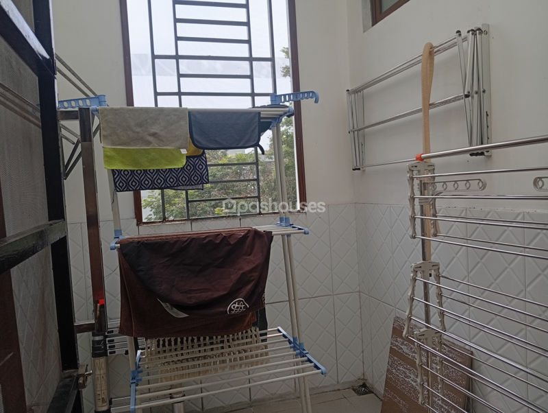 Perumahan Metland Menteng Cluster Victoria Blok G6 No.1