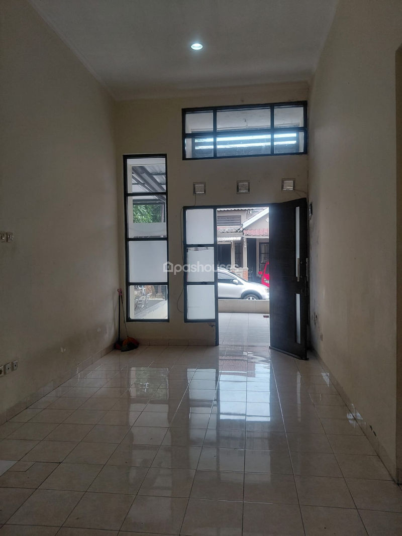 Graha Raya Cluster Celesta Blok I No.17