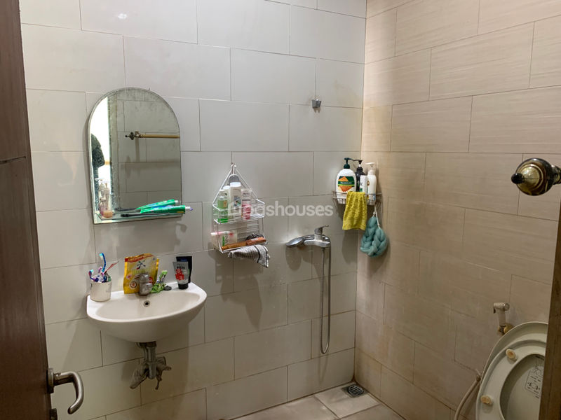 Perumahan New Grand Cirendeu Royal Residence Blok A No.3