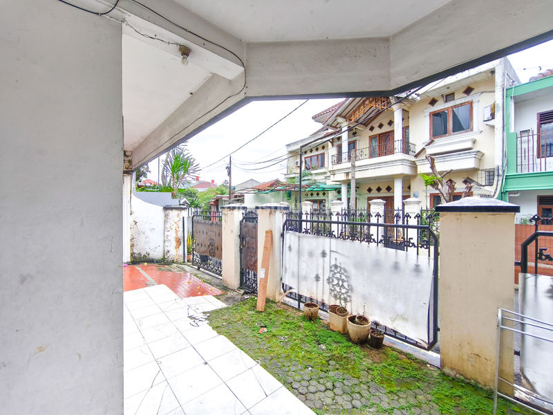 Jalan Anggrek Garuda II Blok I No.33