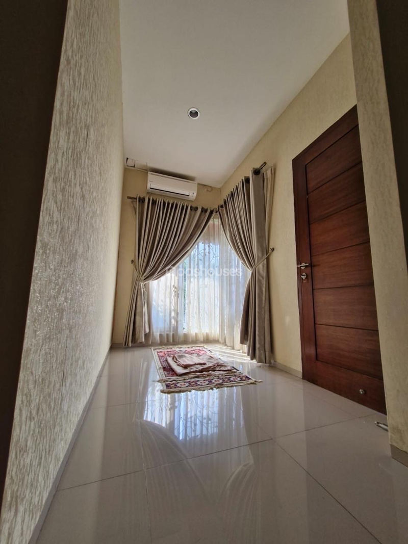 Nusa Loka BSD Sektor 14.4 Blok L7 No.1