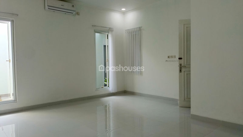 Serpong Park Boulevard Blok F1 No.25