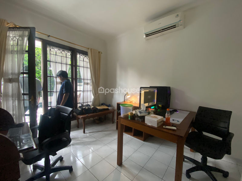Legenda Wisata Zona Picasso Blok K5/10