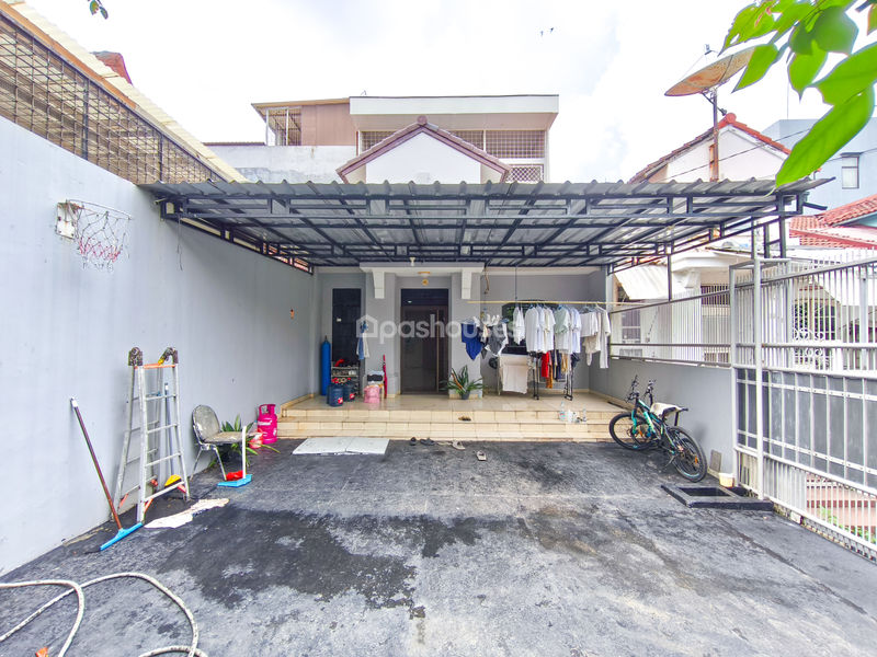 Jalan Dharma Graha IV Blok B8 No.30A