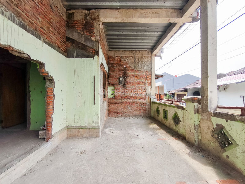 Jalan Sawo VIII Blok SV No.1