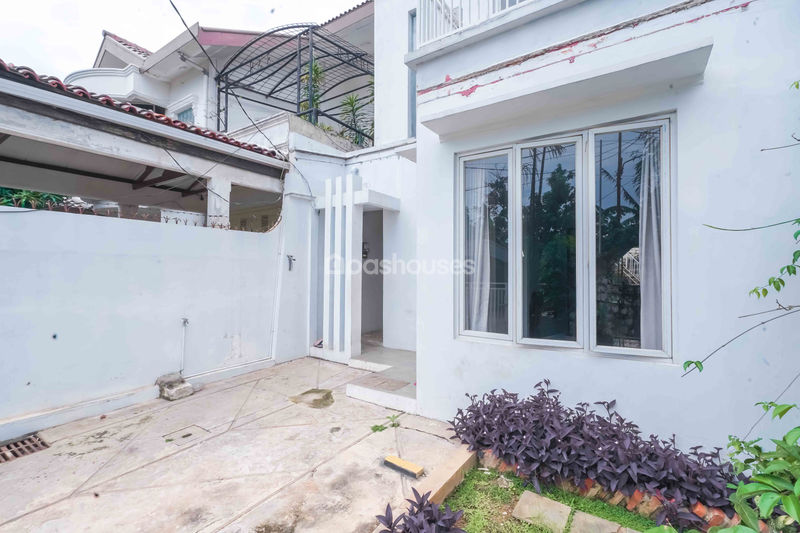 Jalan Lestari VI No.18A