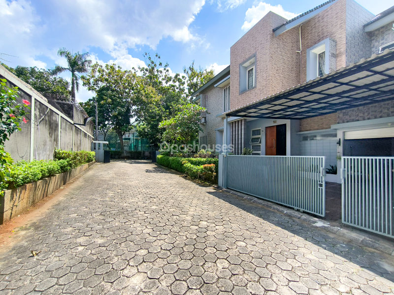 Perumahan The Bamboo Cipayung