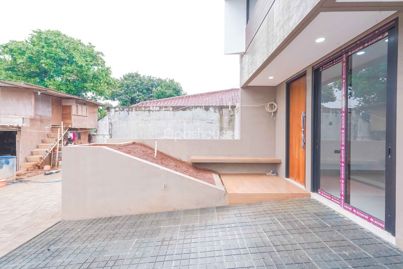 Perumahan Banyan Three Residence