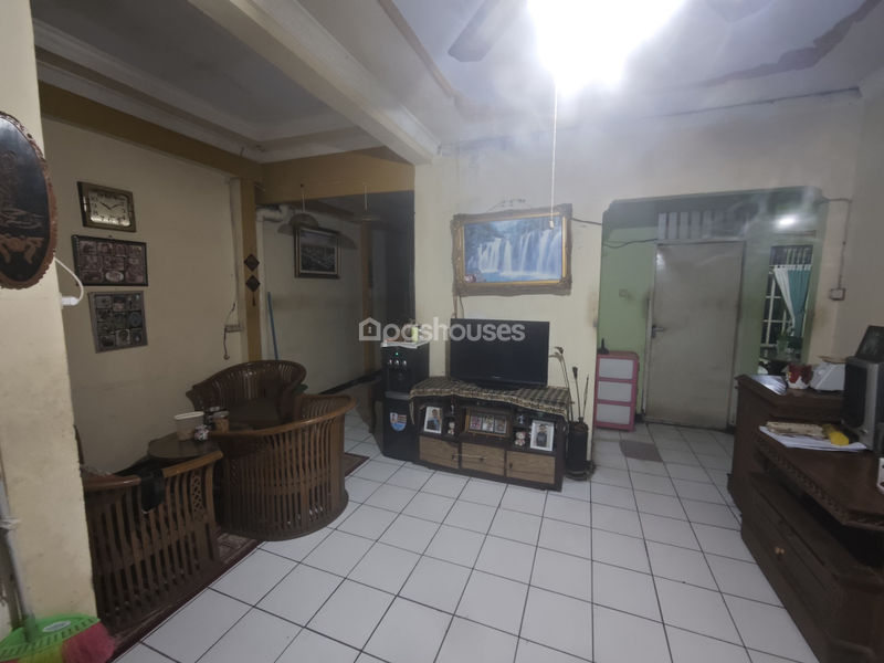 Jalan Sunan Kudus Blok Q1 No.14