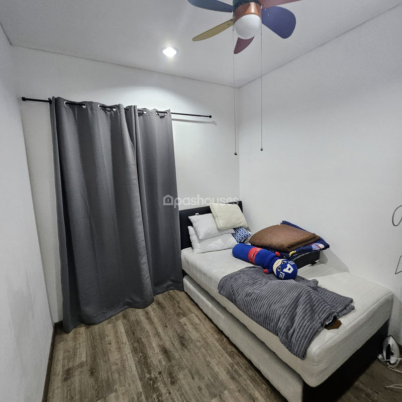 Perumahan Metland Menteng Cluster Victoria Blok G6 No.1