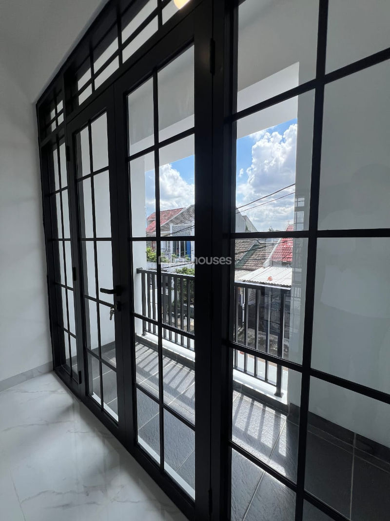 Kencana Loka BSD Sektor 12.5 Blok V2