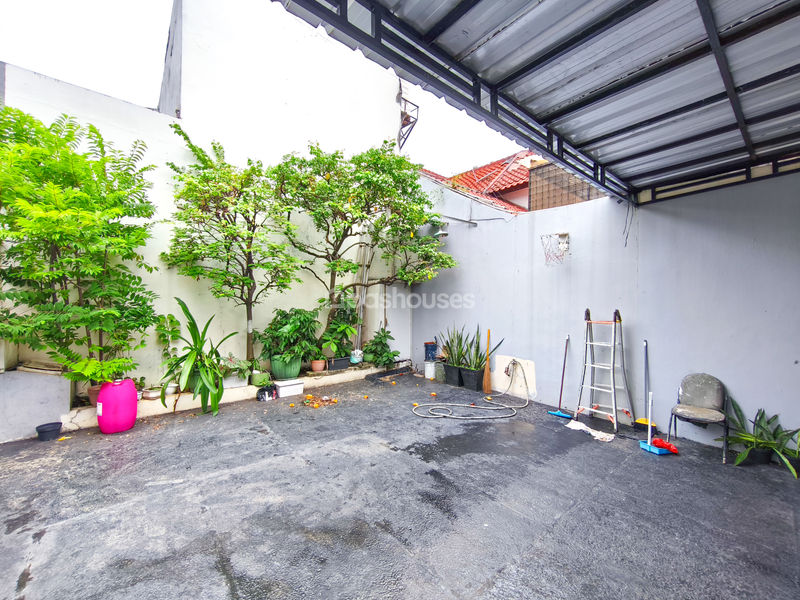 Jalan Dharma Graha IV Blok B8 No.30A