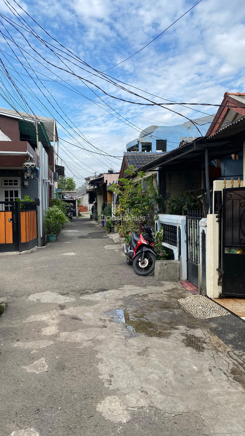 Jalan Kayu Tinggi Jakarta Timur