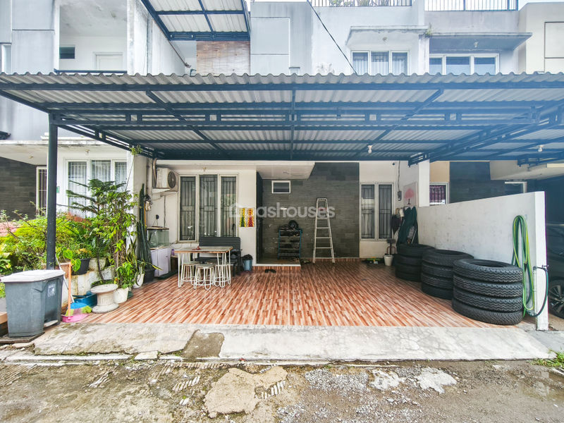 Perumahan Town House Daffylagio Blok C4