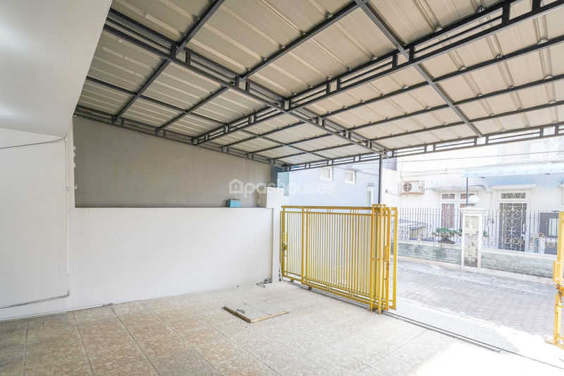 Perumahan Duta Garden Cluster Beverly Hills Blok E4 No.40
