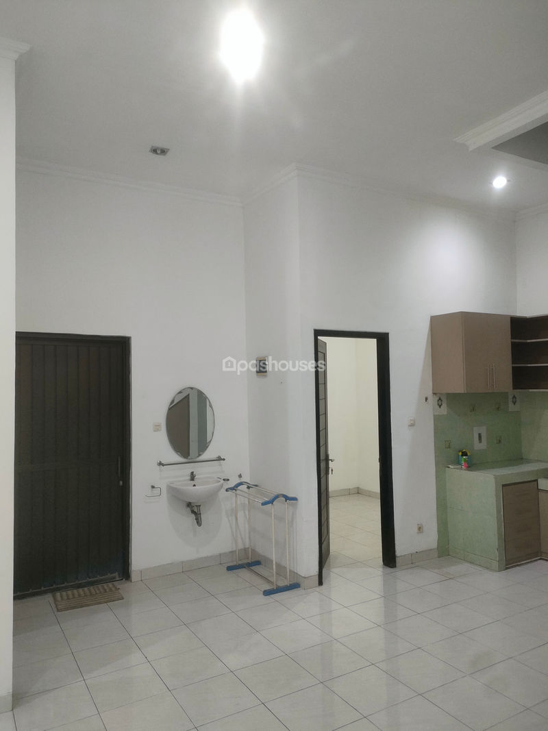Jalan Mahoni 5 Blok C6 No.7