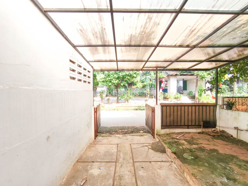 Jalan Flamboyan Ciputat