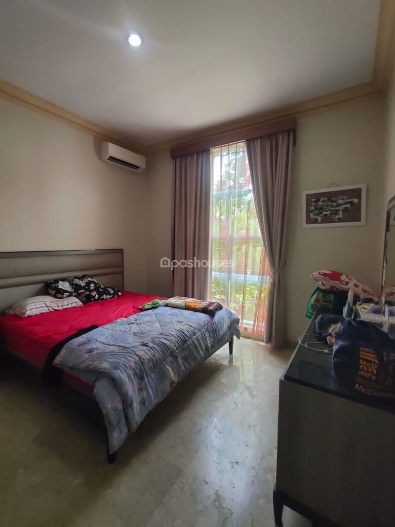 Perumahan Fontainebleau Golf Residence Kav.133