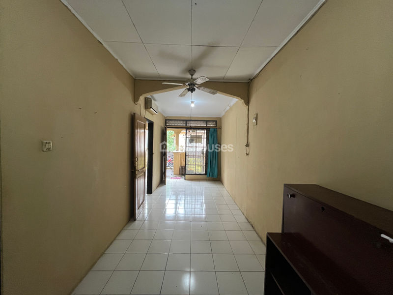 Perumahan Dukuh Zamrud Blok I8 No.10