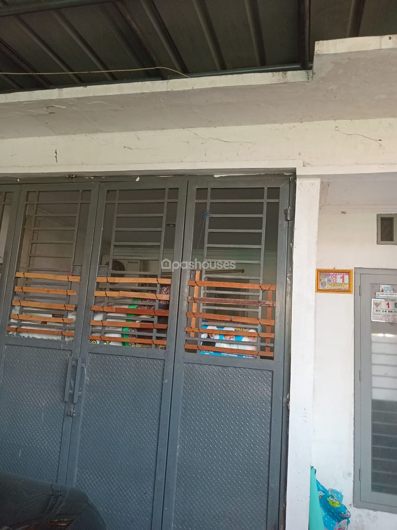 Jalan Zakaria Depok No.1