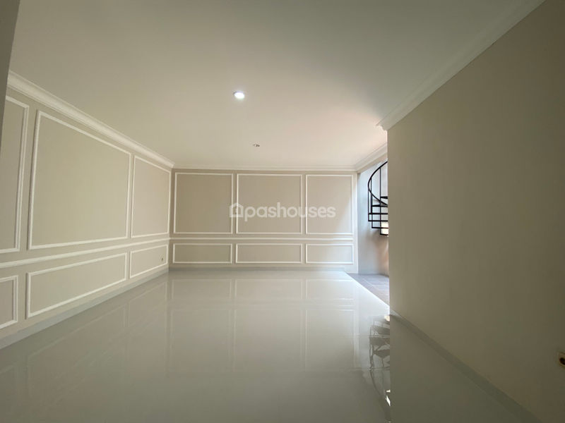 Kota Wisata Cluster Barcelona Blok SB4/48