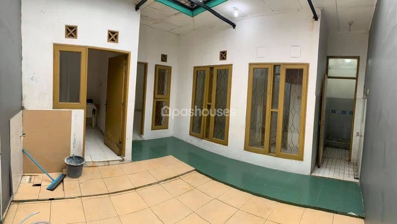 Jalan Edelweis Tengah Blok B1