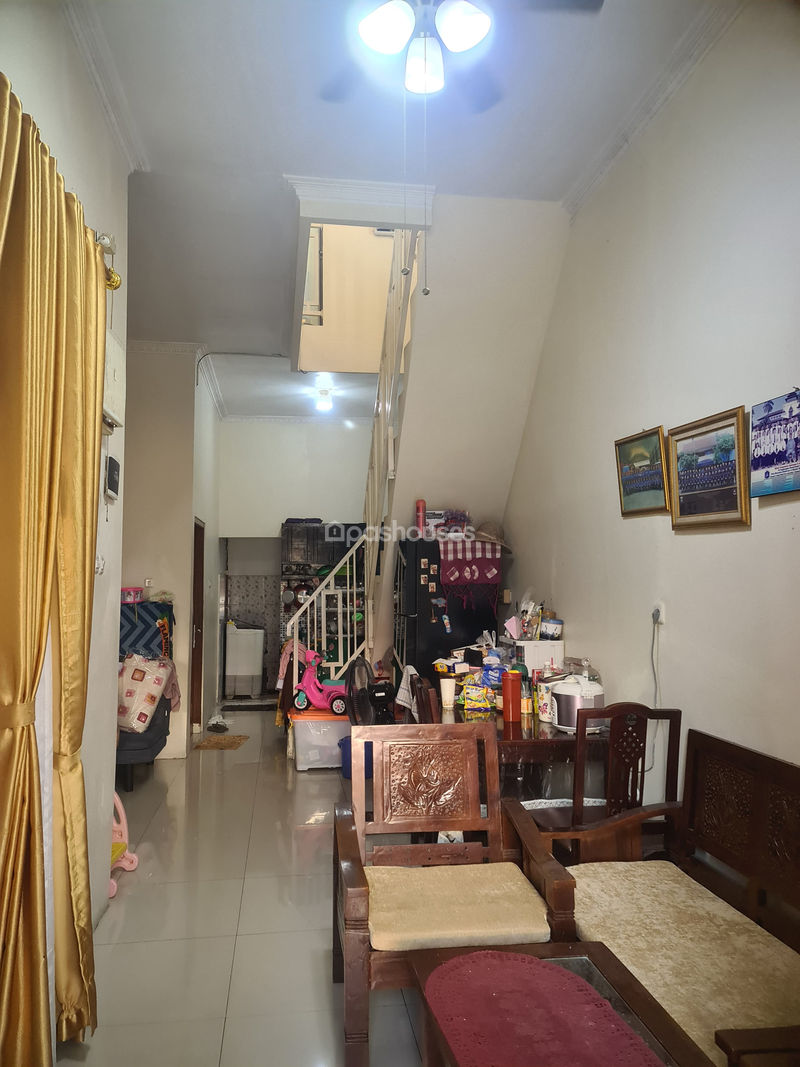 Perumahan Mutiara Gading Riviera Blok B8 No.18