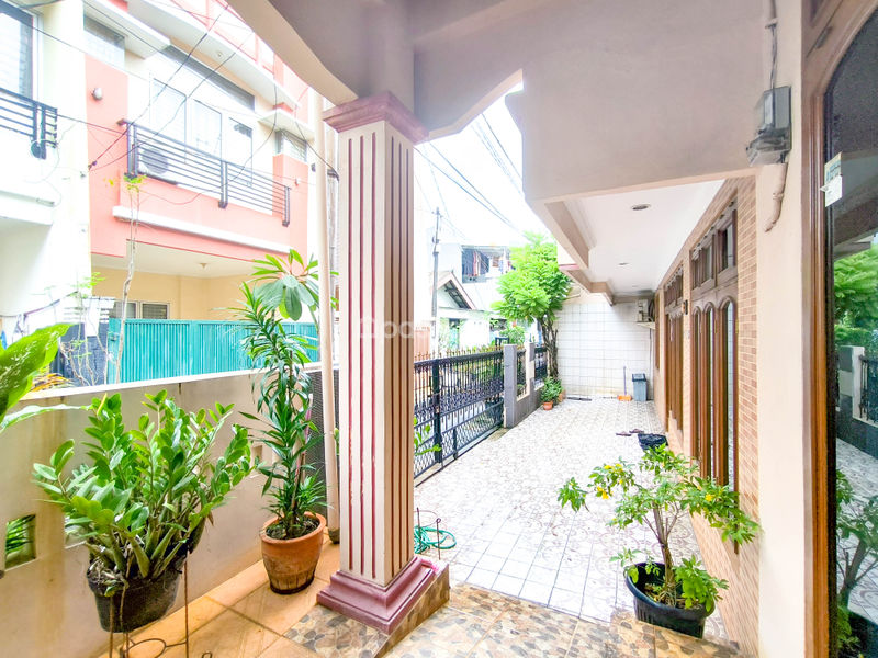 Jalan Tanjung Duren Selatan 2