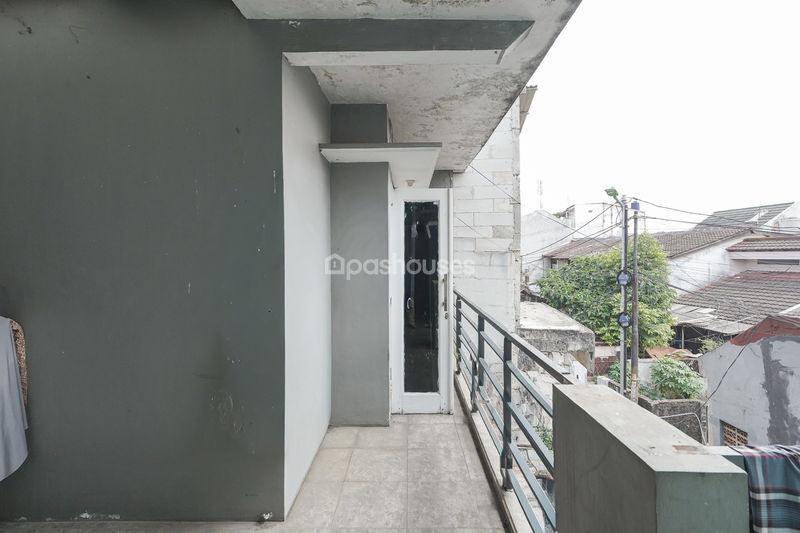 Jalan Padat Karya Gang V No.87