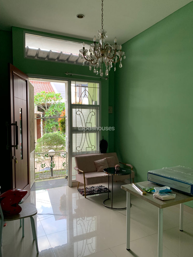 Komplek Trevista Residence Blok B-12