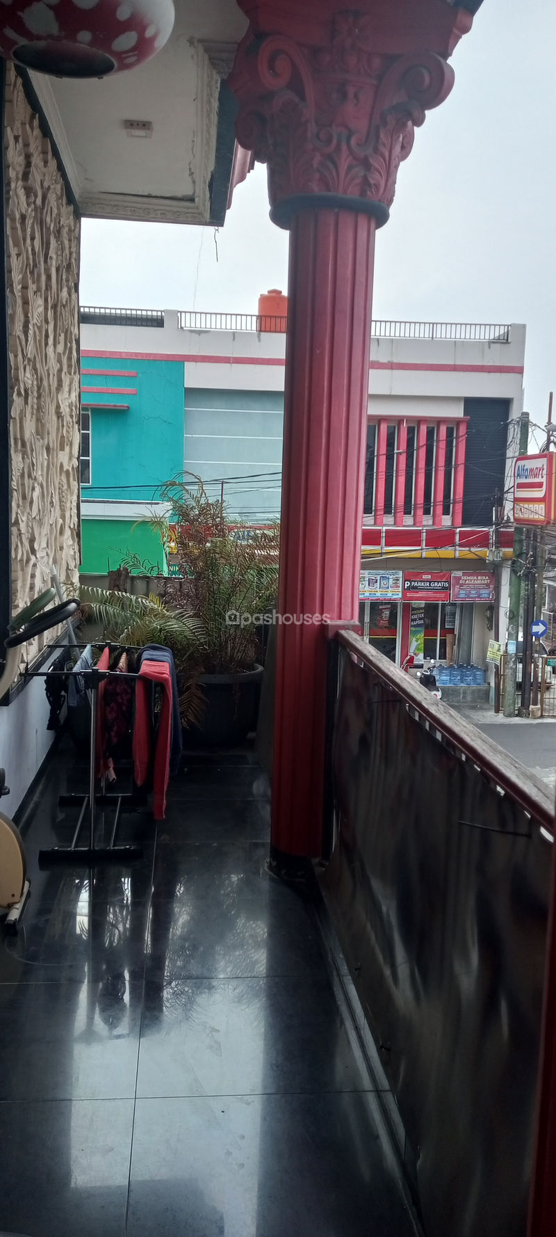 Jalan Pulo Sirih Tengah