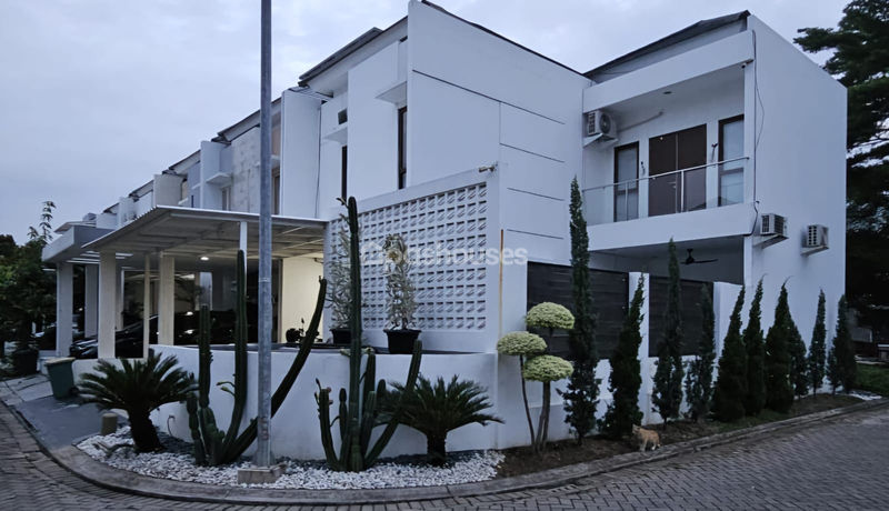Perumahan Metland Menteng Cluster Victoria Blok G6 No.1