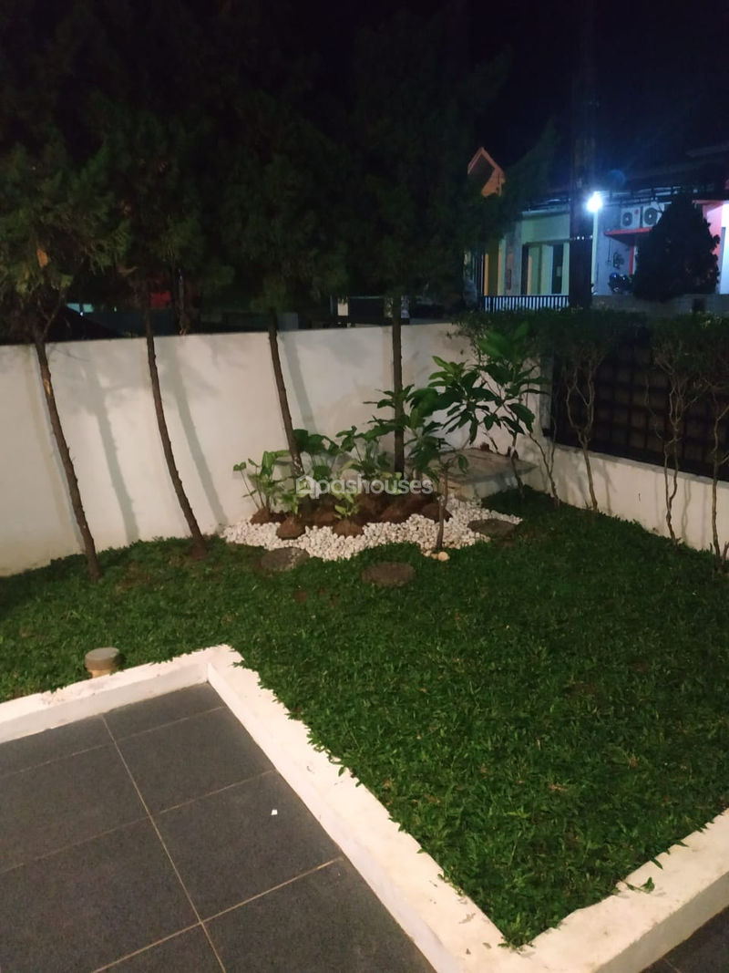 Serpong Park Cluster Fluorite Blok F1
