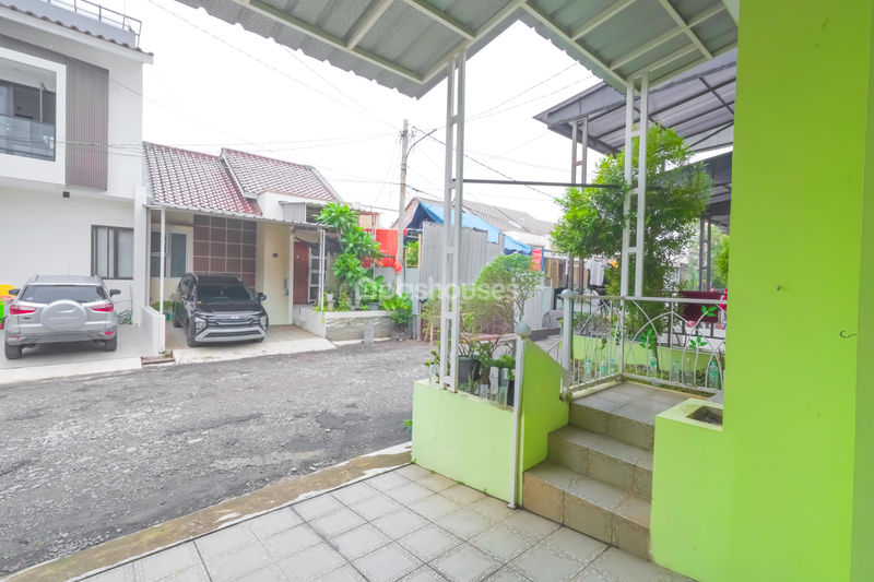 Komplek Trevista Residence Blok B-12