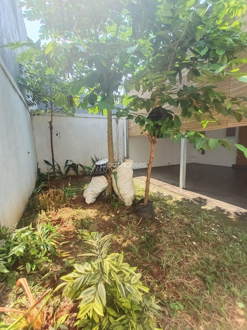 Villa Rizki Ilhami 2 Cluster Mina Blok E3