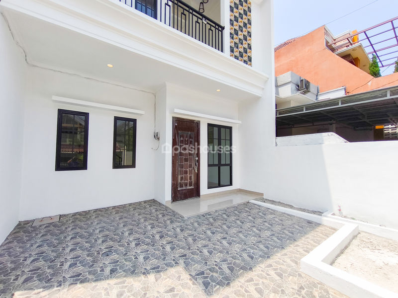 Jalan Dahlia Indah 1 Blok Gd No. 4b